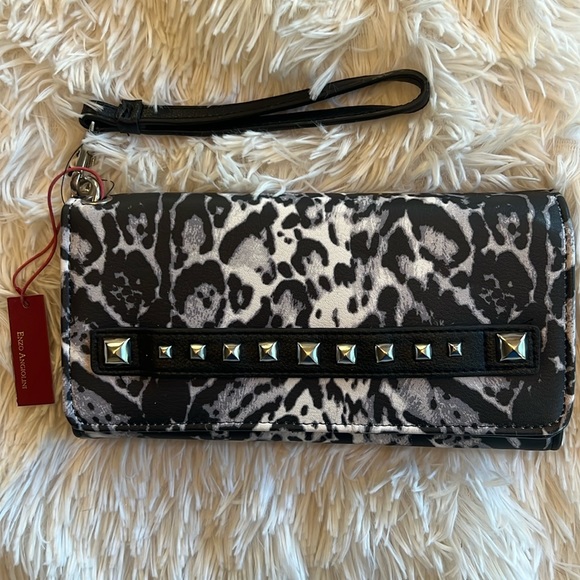 Enzo Angiolini wallet/wristlet - Picture 1 of 8